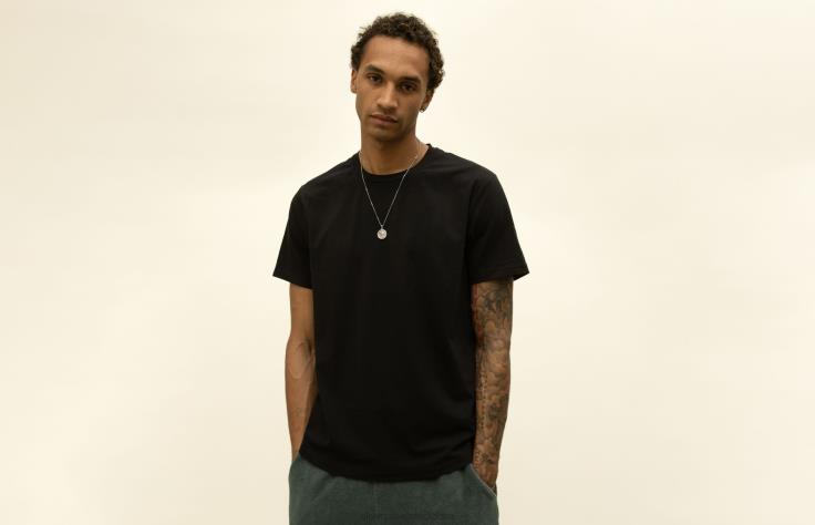 kläder 2B04N246 svart män Oliver Cabell böjd fåll t-shirt