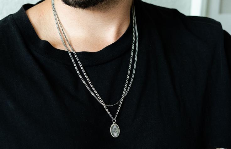 Tillbehör 2B04N210 silver män Oliver Cabell duva hänge halsband